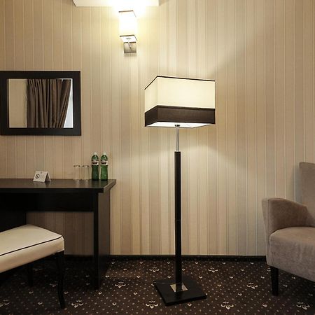 Ferdinand Hotel Мукачеве Екстериор снимка