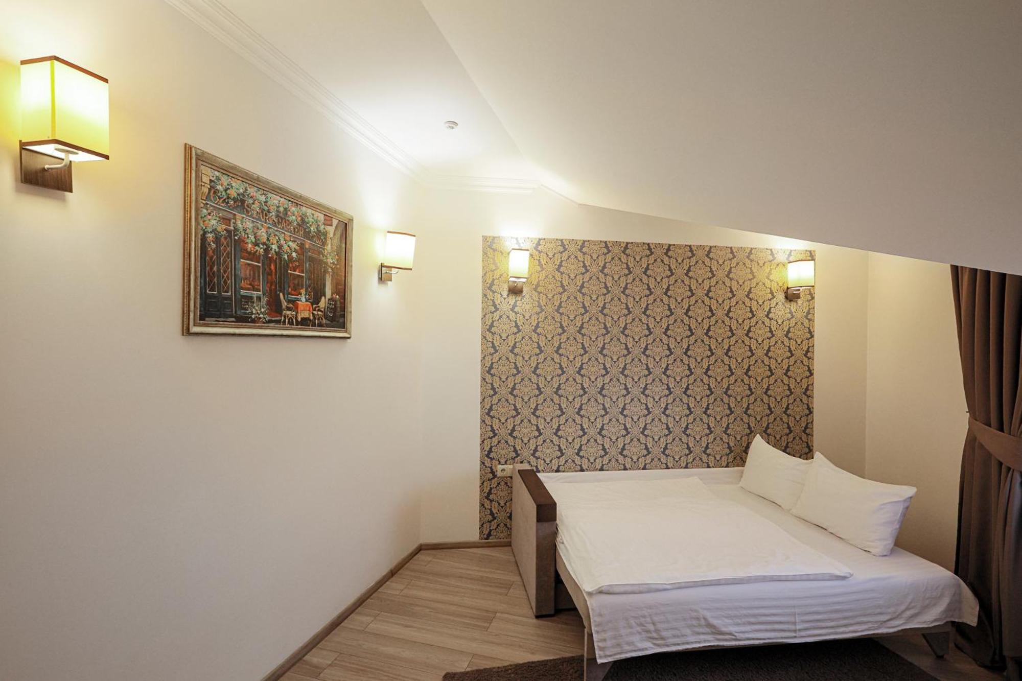 Ferdinand Hotel Мукачеве Екстериор снимка