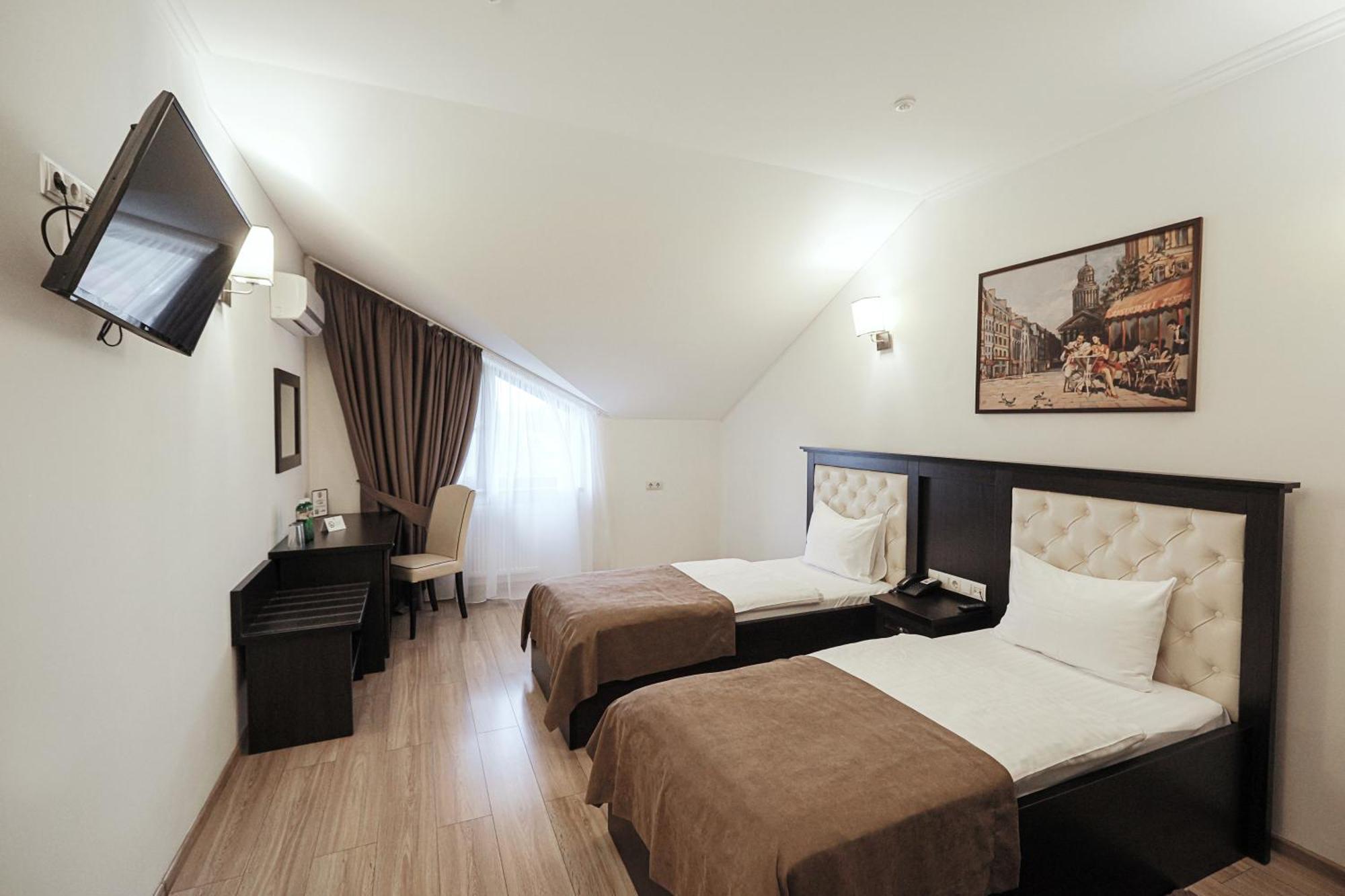 Ferdinand Hotel Мукачеве Екстериор снимка