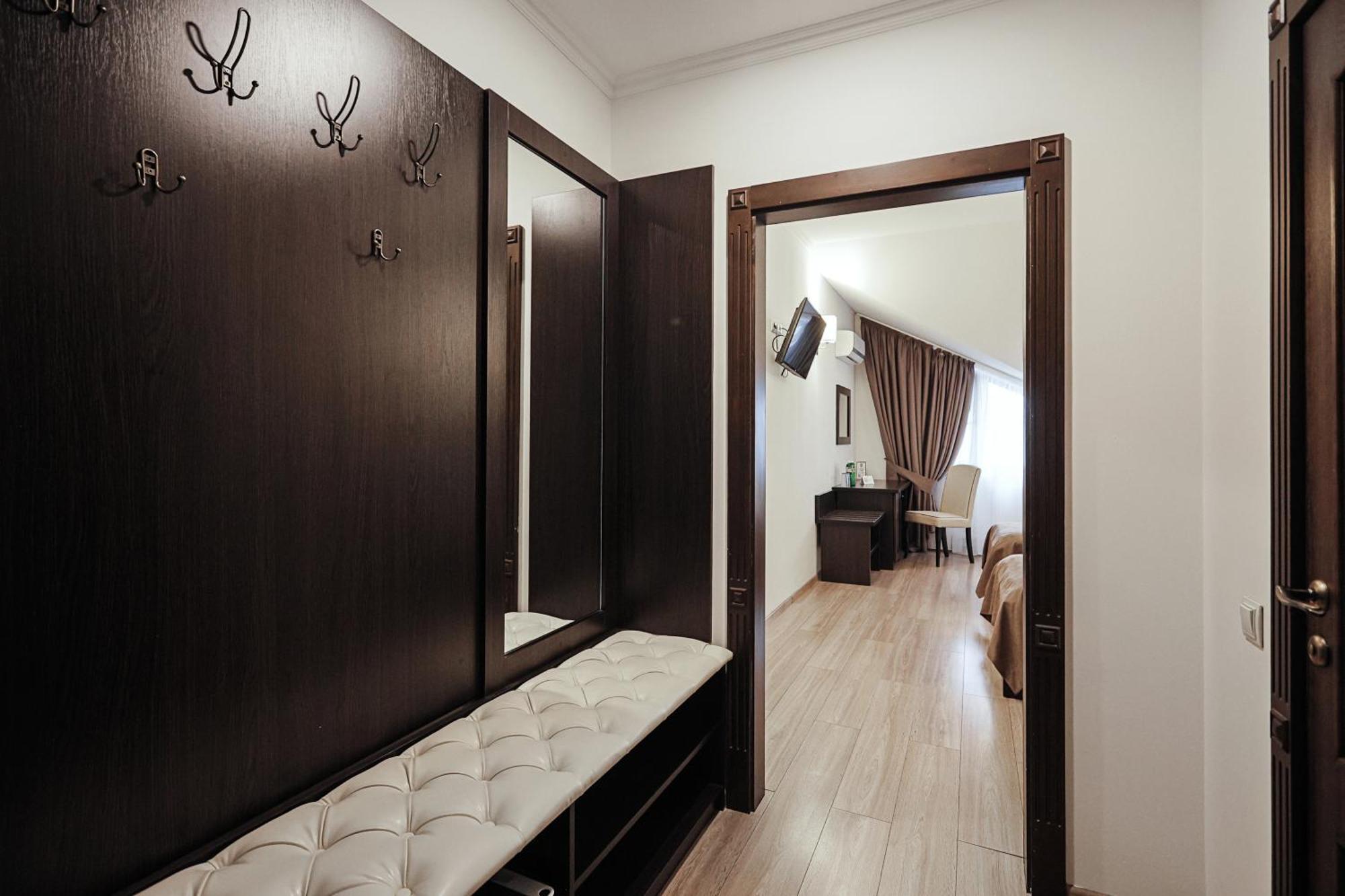 Ferdinand Hotel Мукачеве Екстериор снимка