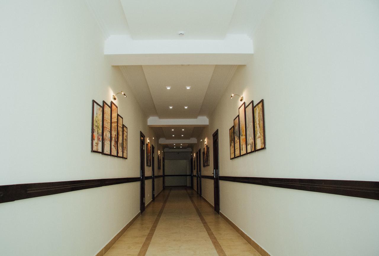 Ferdinand Hotel Мукачеве Екстериор снимка